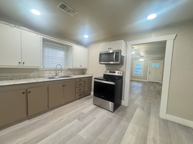 Foto del edificio - 510 W 6th St