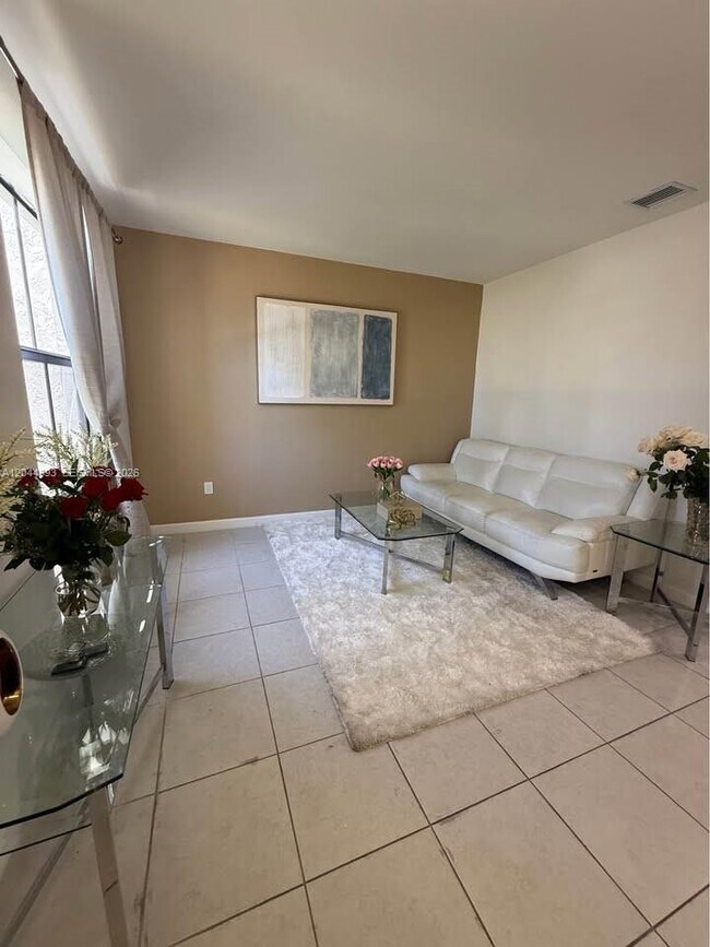 Foto del edificio - 23218 SW 127th Ct