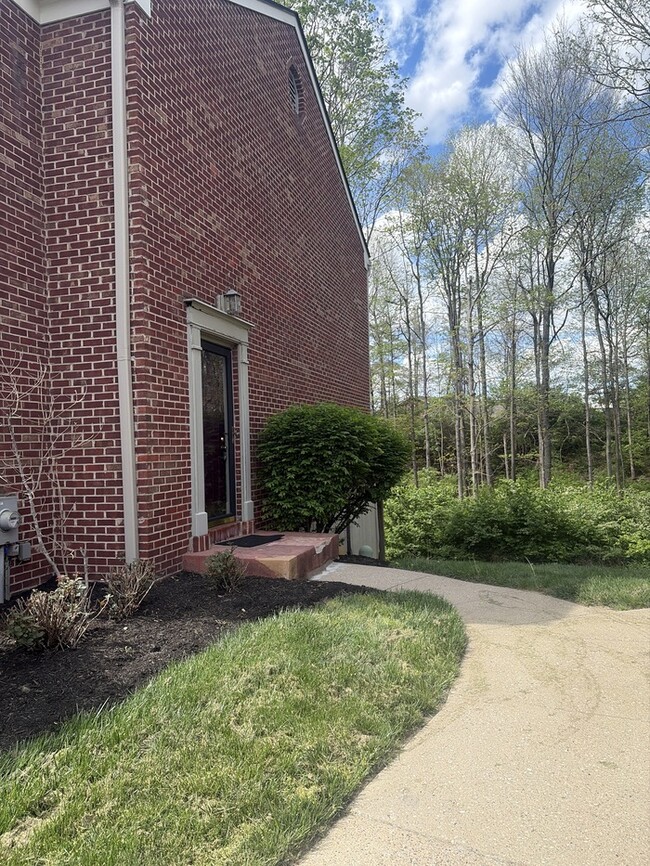 Photo - 2 bed 2.5 bath walk out finished basement Townhome