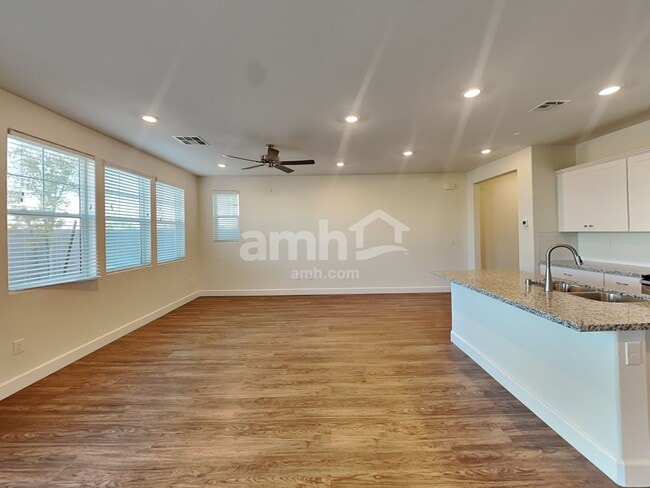 Building Photo - 8185 Inhibition Ct