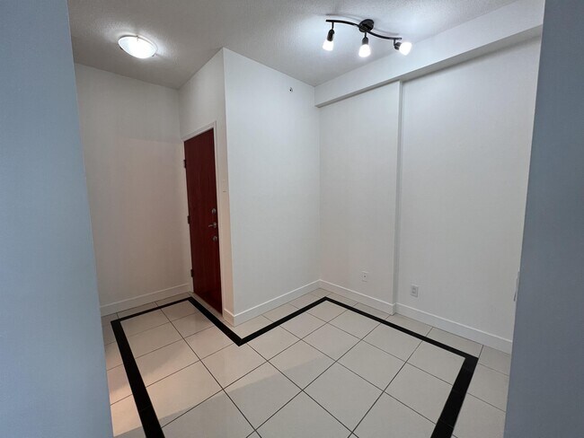 Photo du bâtiment - 1239 W Georgia St