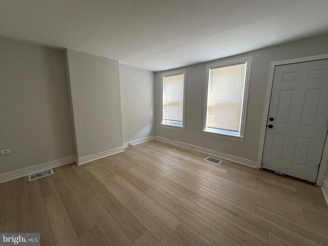 Foto del edificio - 1114 Lancaster Ave
