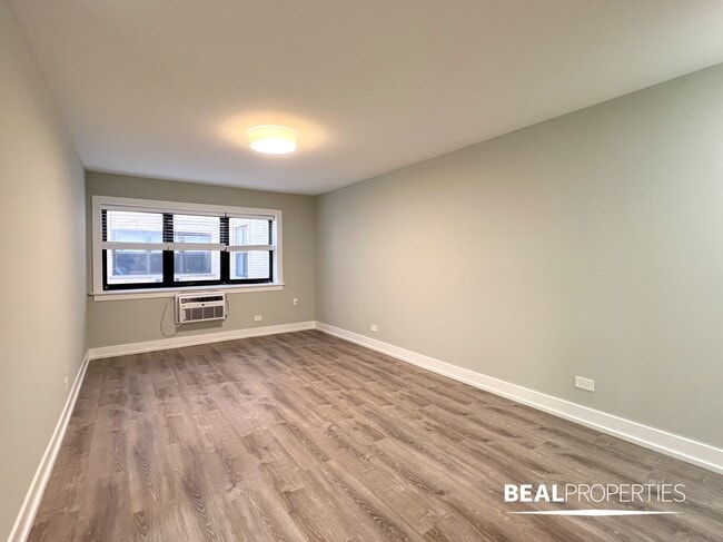 Building Photo - 445 W Barry