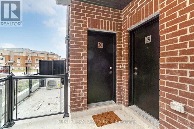 Photo du bâtiment - 3405 Ridgeway Dr
