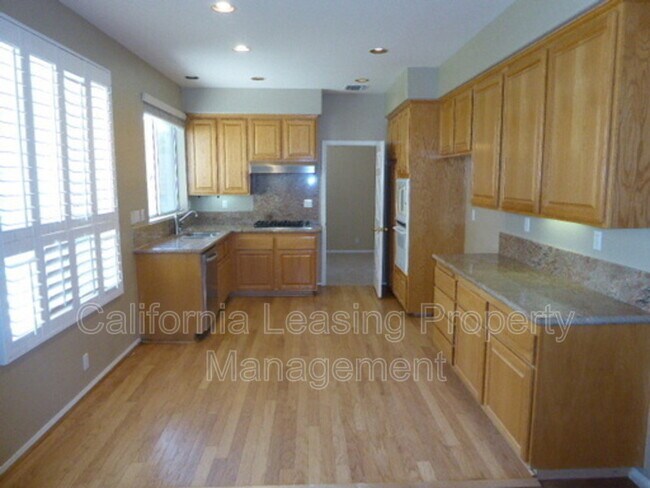 Foto del edificio - 27430 Waynesborough Ln