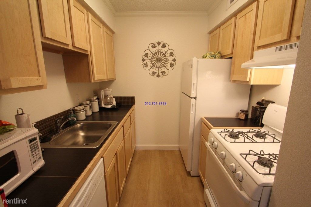 Primary Photo - 1201 Castle Hill St