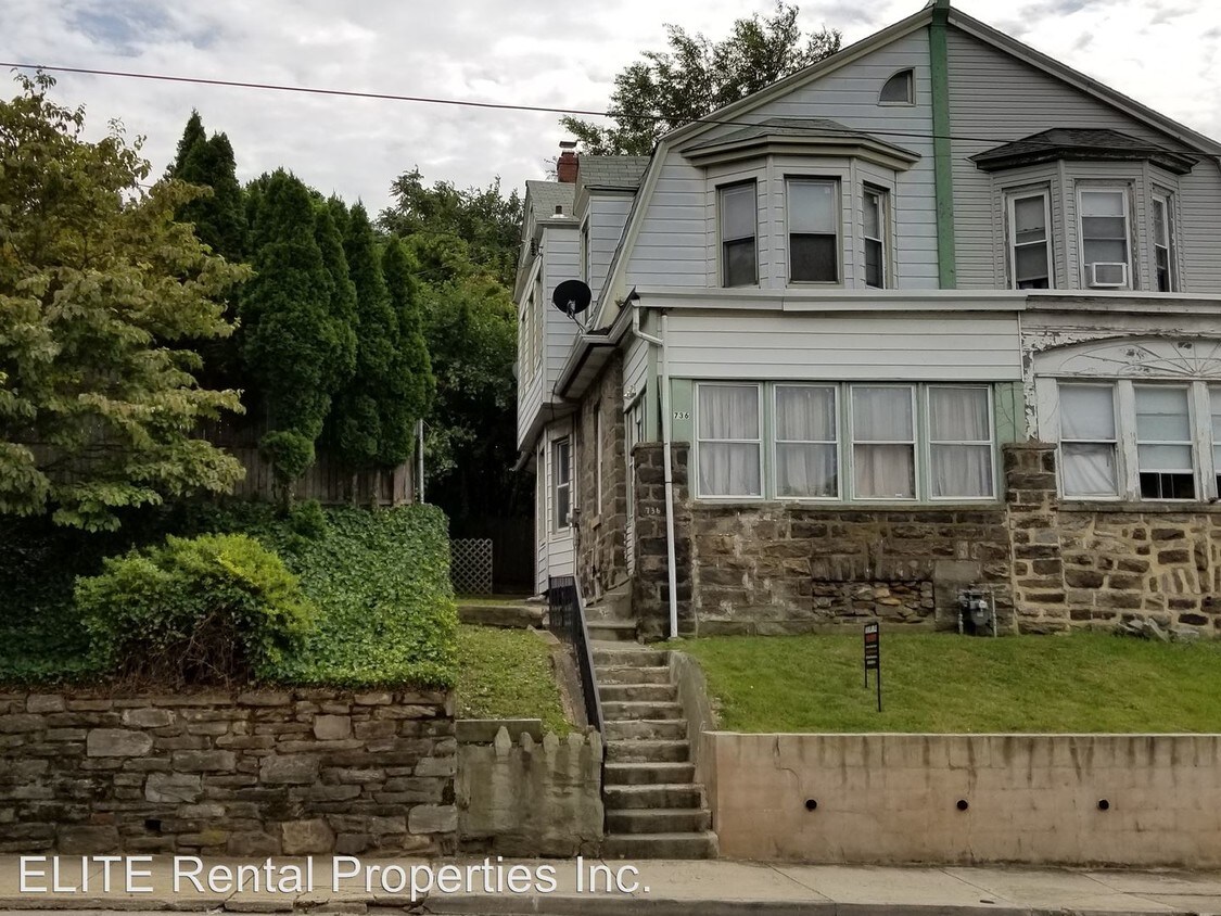 Primary Photo - 3 br, 1 bath House - 736 Main Street