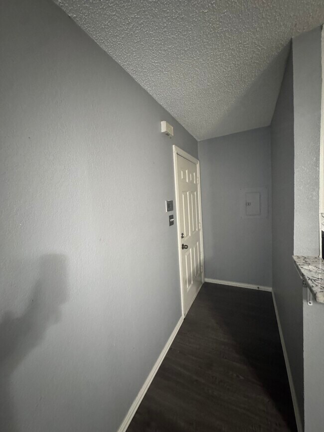 Foto del edificio - 1704 Baird Farm Cir