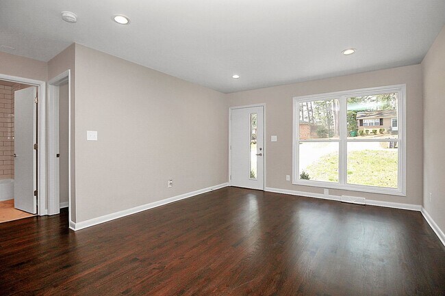Building Photo - Modern NoDa Duplex Available Today! 50% of...