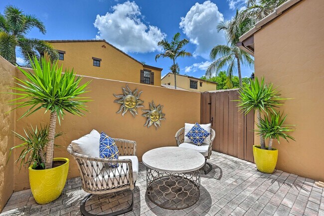 Building Photo - 9117 Chula Vista St