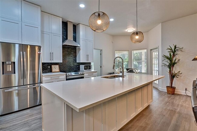 Building Photo - 6505 SW 135 Pl