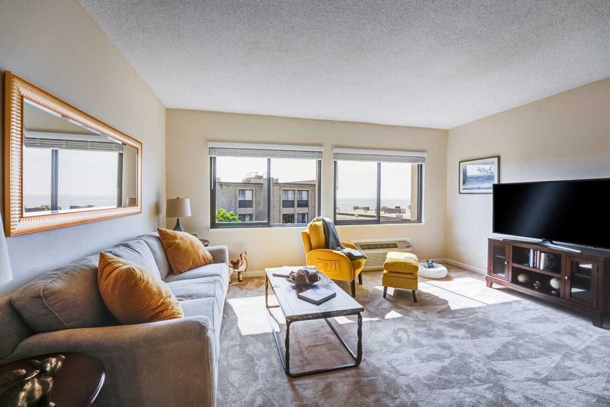 Primary Photo - Chateau La Jolla - All Inclusive