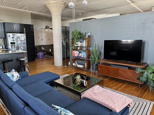Building Photo - 2261 Blake Street