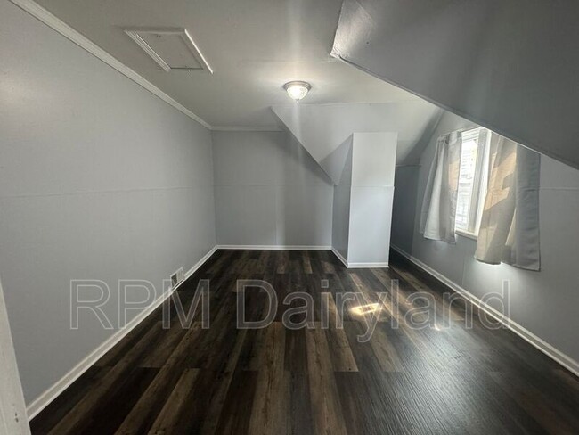 Building Photo - 2975 N 21st St