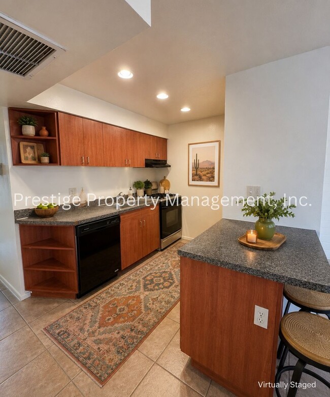 Building Photo - 2525 N Alvernon Way