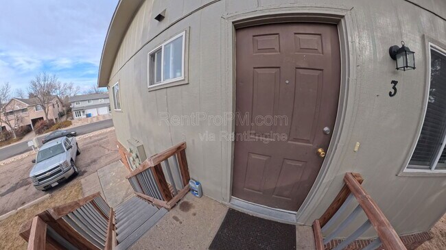 Foto del edificio - 1713 Erin Ct