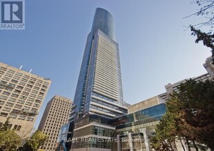 Building Photo - 386 Yonge St