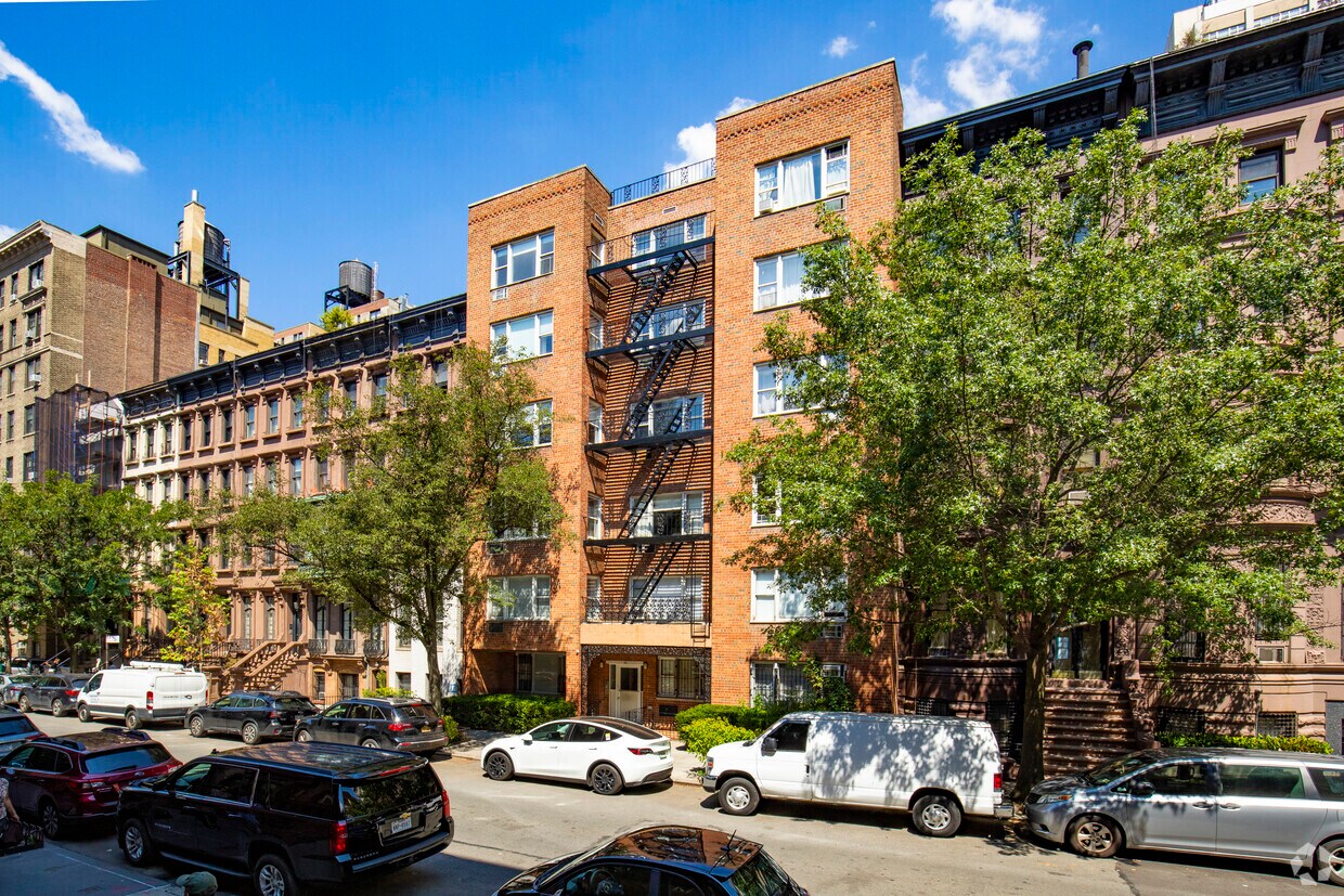 41 71st St, New York, NY 10023 Apartments in New York, NY