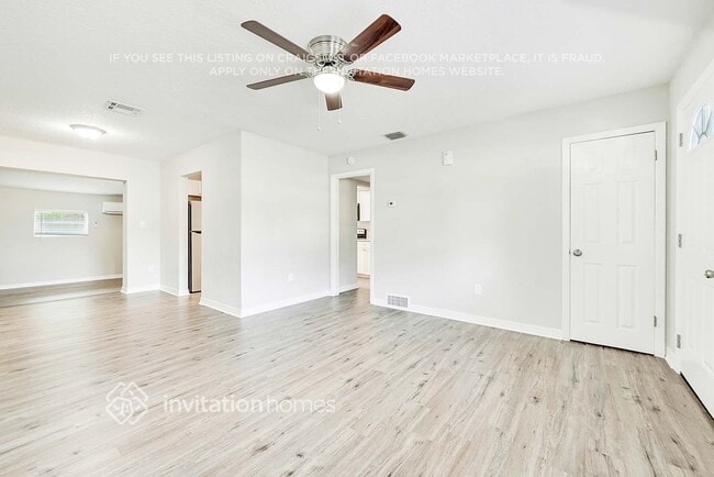 Building Photo - 5506 Perrine Dr