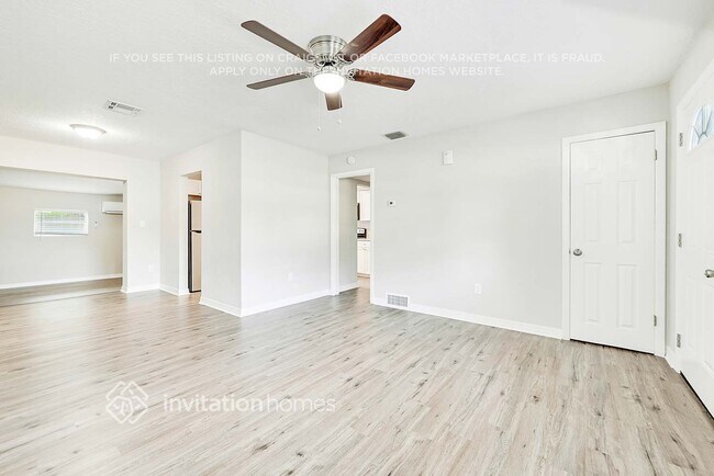 Foto del edificio - 5506 Perrine Dr