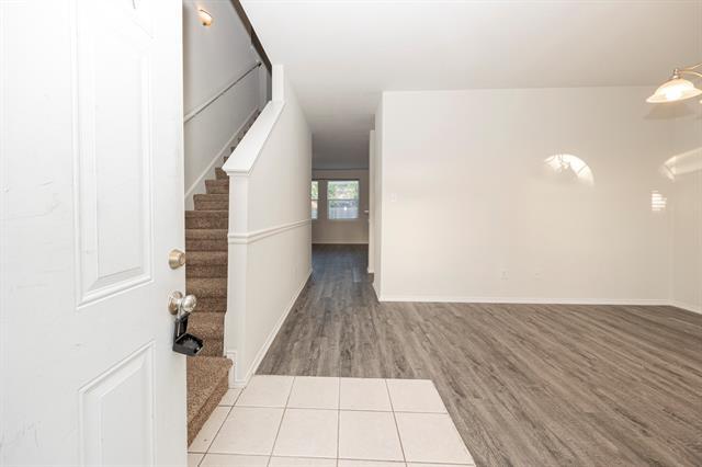 Building Photo - 1305 Auburn Dr