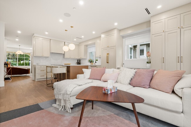 Building Photo - 1761 W 16th Ave