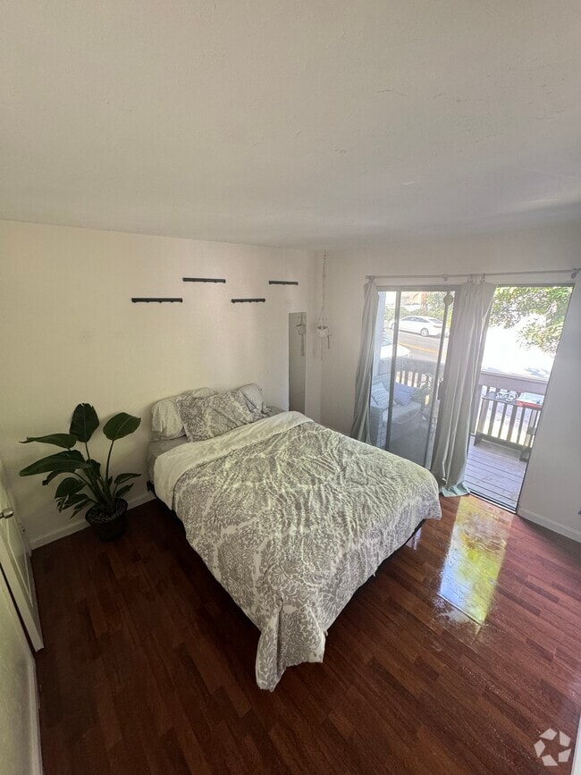 Building Photo - 6603 Reservoir Ct
