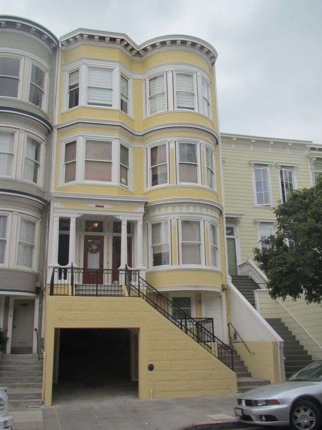 Building Photo - 2854 Sacramento St