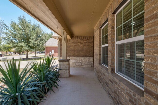 Foto del edificio - 180 Mystic Hollow