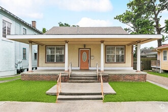 Building Photo - 5832 Willow St