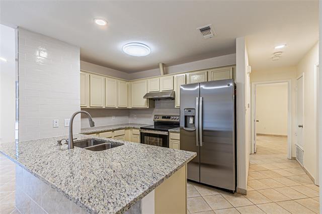 Foto del edificio - 8028 Cannonwood Dr