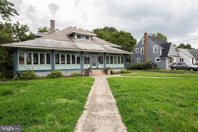 Foto del edificio - 517 S Fairview St