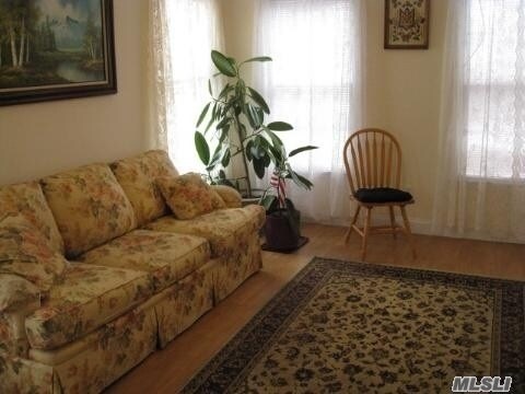 Foto del edificio - 821 Sound Shore Rd