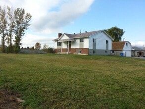 Building Photo - 242 E 1700 N