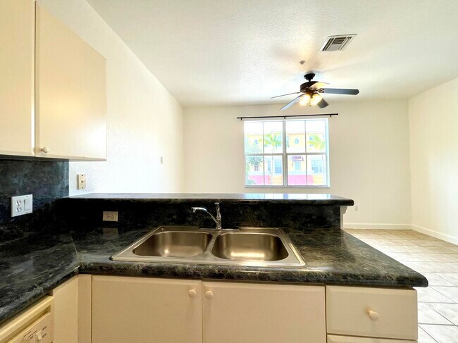 Building Photo - 1119 Shoma Dr