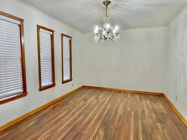 Building Photo - 4 bedroom home in the Heart of Oxford