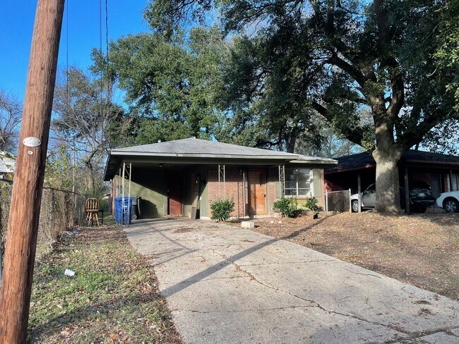 Foto del edificio - Cute 3 Bedroom Home in Mooretown