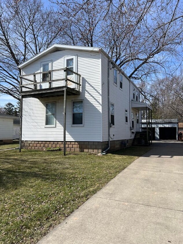Primary Photo - 1111 Harrison St