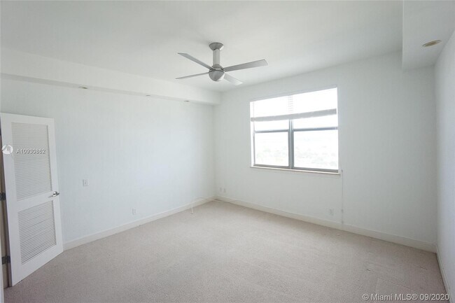 Foto del edificio - 401 BLU OF NORTH BEACH CONDO
