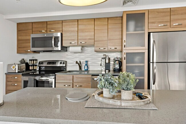 Foto del edificio - 1751 Pinnacle Dr