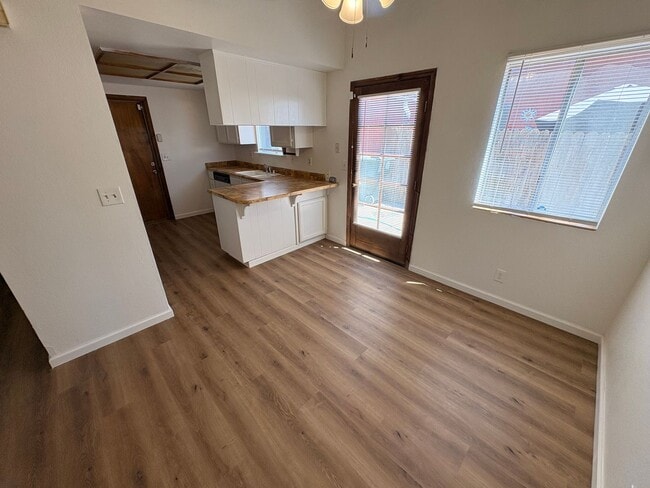 Foto del edificio - Nice 2 bedroom, 2 bathroom home for Rent in North Visalia.