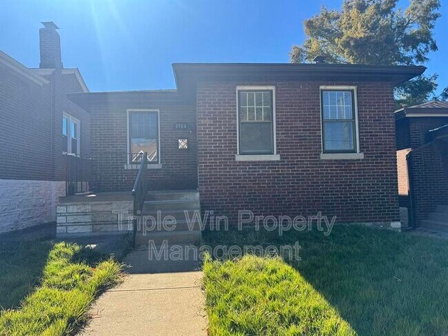 Building Photo - 3704 Taft Ave