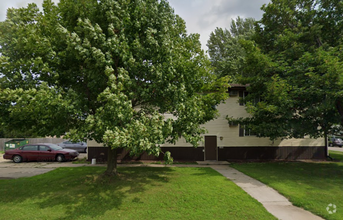 Building Photo - 1400 N Clay St