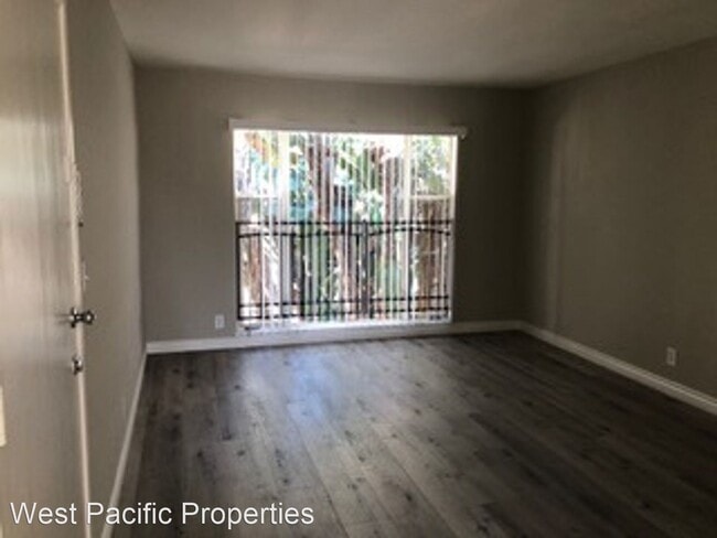 Building Photo - 4133 Somerset Dr
