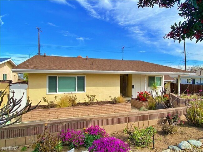 Building Photo - 3 br, 2 bath House - 1961 W 231st St