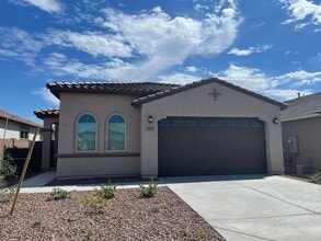 Building Photo - 9343 W Glenrosa Ave