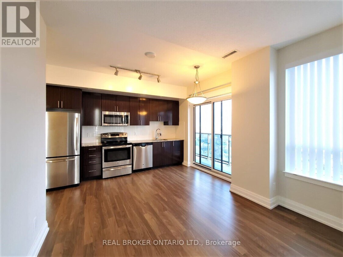 Photo principale - 7165-7165 Yonge St