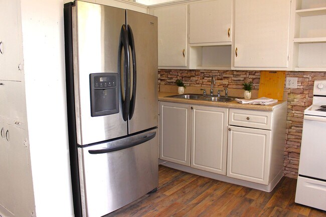 Foto del edificio - Lovely 3-bedroom 1 bath home for rent
