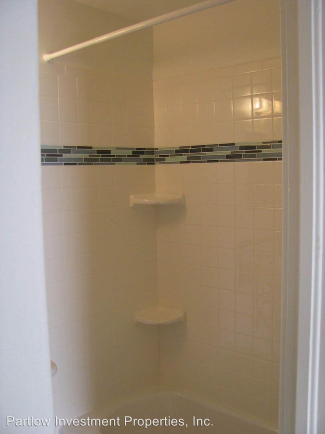 Building Photo - 325 S 400 E