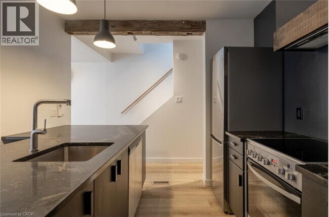 Building Photo - 41 Burlington St E